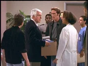 Steve (Barry Van Dyke, 3.v.r.), Mark (Dick Van Dyke, 2.v.l.), Jesse (Charlie Schlatter, l.) und Amanda (Victoria Rowell) wurde gek&uuml;ndigt, da sie angeblich ihre Kompetenzen &uuml;berschritten haben.