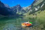 SRF-Redaktor Jan Fitze im Seealpsee im Alpstein (AI)