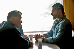 L-R: John 'Breacher' Wharton (Arnold Schwarzenegger), Grinder (Joe Manganiello)