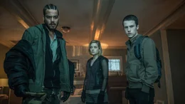 Daniel Zovatto (Money), Jane Levy (Rocky), Dylan Minnette (Alex).