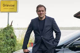 Andy (Charly H&uuml;bner) macht sich auf eine Reise in die Vergangenheit. Der Frankfurter Erfolgsbanker muss sich gegen den Vorwurf der Vergewaltigung verteidigen und herausfinden, wer hinter einem anonym verfassten Brief steht. Eine gesch&auml;ftliche Intrige, eine perfide Erpressung oder ein sp&auml;ter Racheakt?