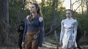 Hope Mikaelson (Danielle Rose Russell, l.); Josie Saltzman (Kaylee Bryant, r.)