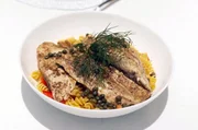 Auf Hawaii nimmt Ben die Herausforderung an und serviert einen fangfrischen Papio alla Piccata, einen hawaiianischen Fisch, den er auf italienische Art zubereitet.