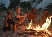 Das Lagerfeuer im Jagdcamp ist wichtig &ndash; im Winter k&ouml;nnen die N&auml;chte empfindlich kalt werden.