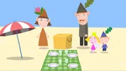 v.li.: Mrs. Elf, Mr. Elf, Holly, Ben v.li.: Mrs. Elf, Mr. Elf, Holly, Ben