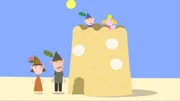 v.li.: Mrs. Elf, Mr. Elf, Ben, Holly v.li.: Mrs. Elf, Mr. Elf, Ben, Holly