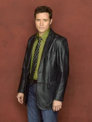 (1. Staffel) - Kevin Ryan (Seamus Dever) arbeitet an der Seite von Esposito in Becketts Team.