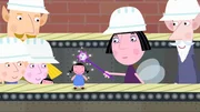 Ben (vorne, l.), Holly (vorne, 2.v.l.), Nanny Plum (2.v.r.), Wise Old Elf (r.)