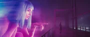 K (Ryan Gosling) mit seiner Hologramm-Gef&auml;hrtin Joi (Ana de Armas).