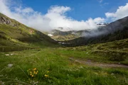 Das Bild zeigt ein Foto von einem Berg. Das Bild zeigt ein Foto von einem Berg.
