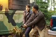 Ein obdachloser Teenager wird tot in einem Fluss gefunden. Die Spur f&uuml;hrt das Detektiv-Duo in eine Sozialklinik, in der das Opfer das letzte Mal gesehen wurde. Hank (Russell Hornsby, r.) und Nick (David Giuntoli, l.) stehen vor ihrem bislang h&auml;rtesten Fall.