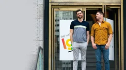 l-r: Aaron (Luke Macfarlane), Bobby (Billy Eichner)