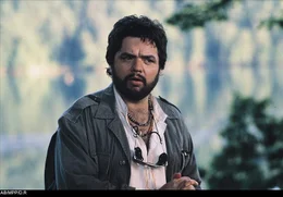 Hector Cyr (Oliver Platt)