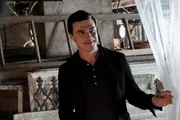 Tony (Finn Wittrock) ist zur&uuml;ck in Anas Leben.