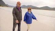 Valie Export mit ihrem Mann Robert Stockinger in Norwegen.