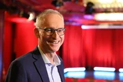 Physiker Prof. Karl Leo von der Technischen Universit&auml;t Dresden verr&auml;t, wie Bioelektronik zuk&uuml;nftig die Grenzen zwischen elektronischen Schaltungen und lebenden Organismen aufhebt.