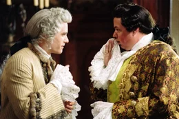 Paprizzio (Oliver Platt, r.) ahnt nicht, dass Giacomo Casanova (Heath Ledger, l.) alles tun w&uuml;rde, um von seiner Verlobten erh&ouml;rt zu werden ...