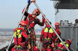 H&ouml;henretter der Berliner Feuerwehr beim Berlin Firefighter Stairrun 2026.