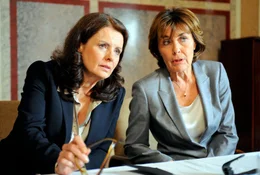 v.li.: Dr. Reschbach (Ulli Maier), Franziska (Thekla Carola Wied).