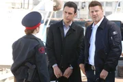 Gilda Sandling (Miranda Frigon), Aubrey (John Boyd, M.), Booth (David Boreanaz).