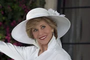 Viola (Jane Fonda) ist mit der Wahl ihrer Schwiegertochter keineswegs einverstanden und so zettelt sie einen Zickenkrieg an, in dessen Verlauf garstige Geschenke, Allergie ausl&ouml;sende N&uuml;sse und ein grausiges Brautjungfernkleid zum Einsatz kommen.