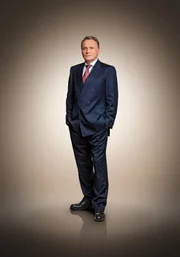 Hadrian Melzer (Bernhard Schir).