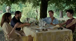 Amira Casar (Mrs. Annela Perlman), Michael Stuhlbarg (Mr. Perlman), Armie Hammer (Oliver), Timoth&eacute;e Chalamet (Elio Perlman).