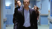 Detective Goren (Vincent D'Onofrio, l.) und seine Kollegin Alexandra Eames (Kathryn Erbe) verdächtigen Paul Whitlock (Sam Robards) des Mordes. Doch hat er wirklich eine Autobombe gezündet? Detective Goren (Vincent D'Onofrio, l.) und seine Kollegin Alexandra Eames (Kathryn Erbe) verdächtigen Paul Whitlock (Sam Robards) des Mordes. Doch hat er wirklich eine Autobombe gezündet?
