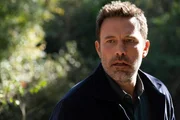 Vic (Ben Affleck) ger&auml;t in Gefahr, als M&ouml;rder erkannt und &uuml;berf&uuml;hrt zu werden.