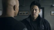 David Lim als Officer Victor Tan David Lim als Officer Victor Tan