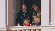 F&uuml;rst Albert II. von Monaco und seine Gattin Charl&egrave;ne mit ihren Kindern.