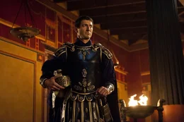 Sasha Roiz als Proculus