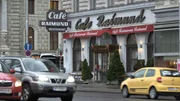 Caf&eacute; Raimund, Museumstra&szlig;e 6 in Wien, Literatencaf&eacute;, der Kreis um Hans Weigel mit Ilse Aichinger und Ingeborg Bachmann trafen sich hier in den 50er-Jahren.