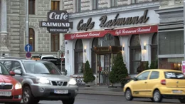 Caf&eacute; Raimund, Museumstra&szlig;e 6 in Wien, Literatencaf&eacute;, der Kreis um Hans Weigel mit Ilse Aichinger und Ingeborg Bachmann trafen sich hier in den 50er-Jahren.