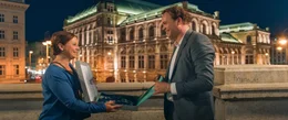 Julia Grinzinger (Katharina Stra&szlig;er), Johannes Hofbauer (Thomas Stipsits)
