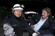 Major Carl Ribarski (Stefan J&uuml;rgens, r.) und sein Kollege Oberstleutnant Helmuth Nowak (Gregor Seberg, l.) ermitteln in den Katakomben von Wien.