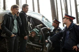 v.li.: Sandra Mohr (Miriam Stein), Sascha Bergmann (Hary Prinz), Eva Kovacs (Julia Cencig), Inspektor Linzer (Helmut Pucher), Max Leitgeb (Thomas Stipsits).