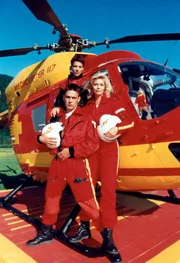 Im Bild (v.li.): Ralf Staller (Wolfgang Krewe), Biggi Schwerin (Sabine Petzl), Dr. Gabriele Kollmann (Anja Freese). Im Bild (v.li.): Ralf Staller (Wolfgang Krewe), Biggi Schwerin (Sabine Petzl), Dr. Gabriele Kollmann (Anja Freese).