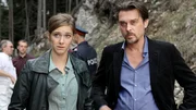 Ermittlungen in der Provinz: Sascha Bergmann (Hary Prinz) m&ouml;chte den &bdquo;Heimvorteil&ldquo; der in St. Raphael geborenen Sandra Mohr (Miriam Stein) nutzen.