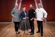 (v.l.n.r.) Bettina Schliephake-Burchardt; Enie van de Meiklokjes; Christian Hümbs; Günther Koerffer (v.l.n.r.) Bettina Schliephake-Burchardt; Enie van de Meiklokjes; Christian Hümbs; Günther Koerffer