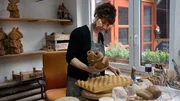 Helma Ortmann hat die traditionelle Manufaktur f&uuml;r Gartenzwerge &uuml;bernommen.