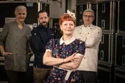 (v.l.n.r.) Bettina Schliephake-Burchardt; Christian Hümbs; Enie van de Meiklokjes; Günther Koerffer (v.l.n.r.) Bettina Schliephake-Burchardt; Christian Hümbs; Enie van de Meiklokjes; Günther Koerffer