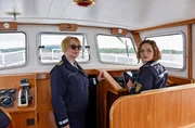 Tödlicher Bootsunfall mit Fahrerflucht: Nele Fehrenbach (Floriane Daniel, l.) und Julia Demmler (Wendy Güntensperger, r.) ermitteln. Tödlicher Bootsunfall mit Fahrerflucht: Nele Fehrenbach (Floriane Daniel, l.) und Julia Demmler (Wendy Güntensperger, r.) ermitteln.