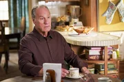 Craig T. Nelson (Dale Ballard).