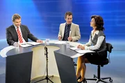Im Bild (v.li.): Stefan Fleming (Georg Plattner), Martin Ganster (Moderator), Katharina Stemberger (Andrea Plattner). Im Bild (v.li.): Stefan Fleming (Georg Plattner), Martin Ganster (Moderator), Katharina Stemberger (Andrea Plattner).