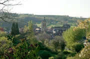 Jahrhundertelang entsandte die Creuse ihre Maurer ins ganze Land, was der Region im Herzen Frankreichs den Beinamen „Land der Baumeister" einbrachte. Jahrhundertelang entsandte die Creuse ihre Maurer ins ganze Land, was der Region im Herzen Frankreichs den Beinamen „Land der Baumeister" einbrachte.