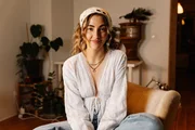 Lisa (29) ist noch unschlüssig, wo es für sie im Leben hingehen soll. Lisa (29) ist noch unschlüssig, wo es für sie im Leben hingehen soll.