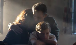 v.li.: Ragusa (Erika Marozs&aacute;n), Michael (Jeremy Miliker), Josef (Harald Schrott)