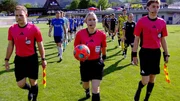 Die Tirolerin Olivia Tschon wurde in Österreich zur Schiedsrichterin des Jahres gewählt. Sie pfeift als FIFA Schiedsrichterin auch internationale Spiele. Die Tirolerin Olivia Tschon wurde in Österreich zur Schiedsrichterin des Jahres gewählt. Sie pfeift als FIFA Schiedsrichterin auch internationale Spiele.
