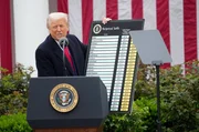 R&uuml;ckkehr zum Protektionismus: Mit seiner abrupten Anhebung der Z&ouml;lle will US-Pr&auml;sident Donald Trump in erster Linie China schw&auml;chen und die Reindustrialisierung innerhalb der USA ankurbeln. Doch auch zahlreiche andere Handelspartner sind betroffen ...
